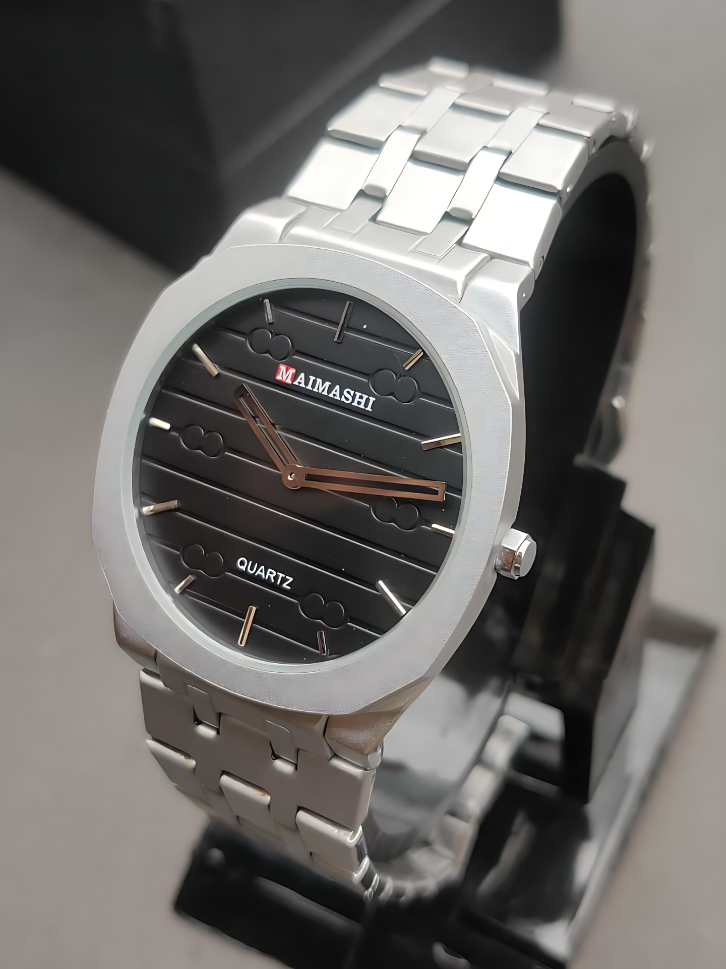 Maimashi Slimline Quartz – Black Dial with Silver Chain
