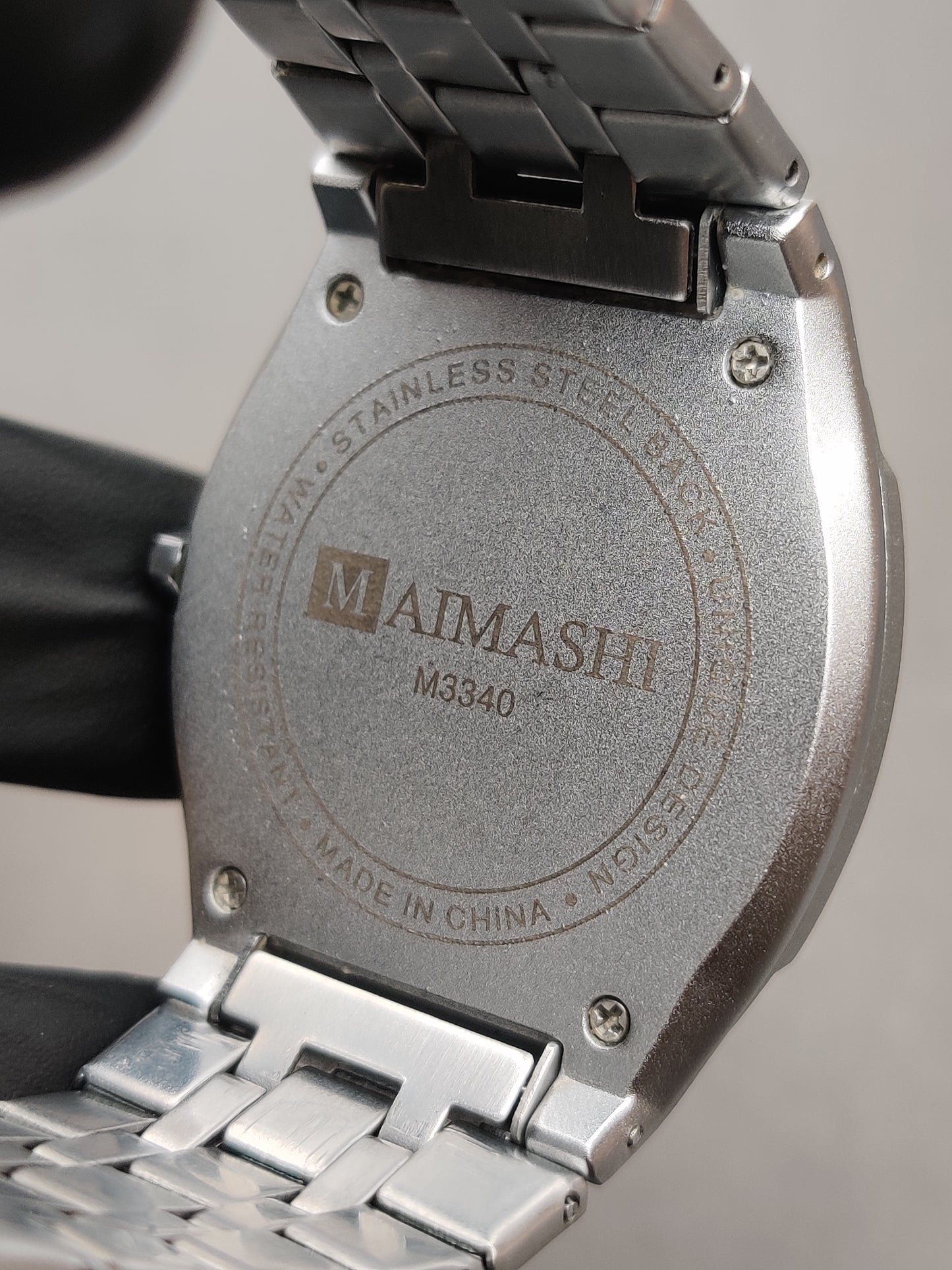 Maimashi Slimline Quartz – Black Dial with Silver Chain