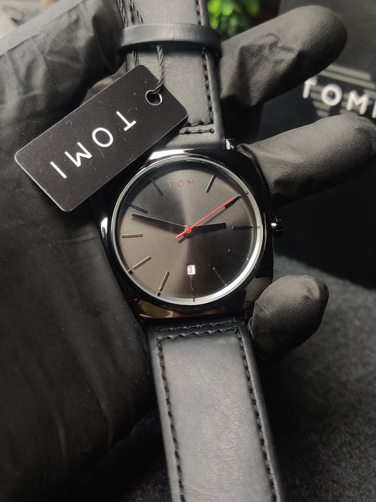 Tomi leather strap- black dial